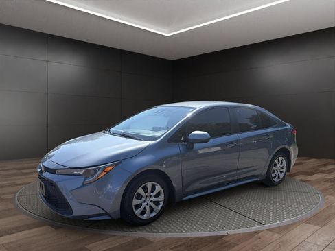 Used 2022 Toyota Corolla LE FWD image 4