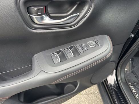 Used 2023 Honda HR-V Sport image 18