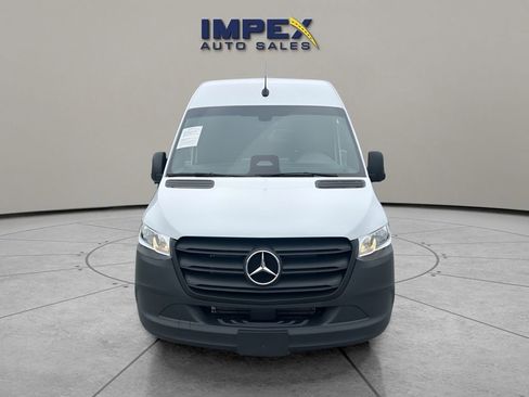 Used 2025 Mercedes-Benz Sprinter 2500 image 8