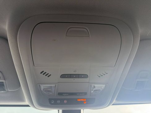 Used 2018 Chevrolet Equinox LT FWD image 26
