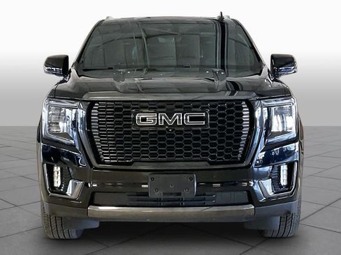 Used 2023 GMC Yukon XL Denali Ultimate AWD/4WD image 3