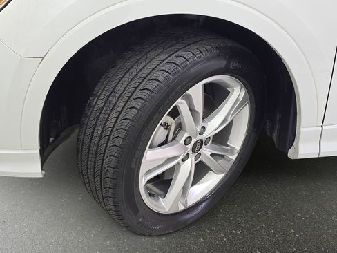 Used 2023 Audi Q3 2.0T Premium w/ Convenience Package image 35