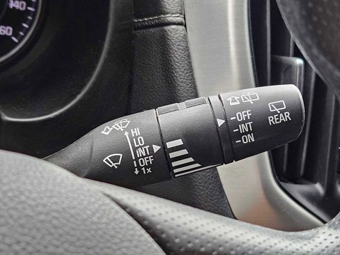 Used 2024 GMC Terrain SLE w/ Driver Convenience Package FWD image 18