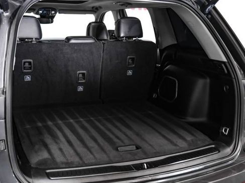 Used 2022 Jeep Grand Cherokee Limited image 53