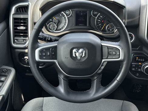 Used 2022 RAM 1500 Big Horn AWD/4WD image 18
