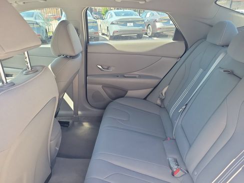 Used 2024 Hyundai Elantra SEL w/ Convenience Package FWD image 7