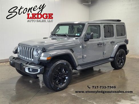 Used 2022 Jeep Wrangler Unlimited Sahara w/ LED Lighting Group AWD/4WD image 1