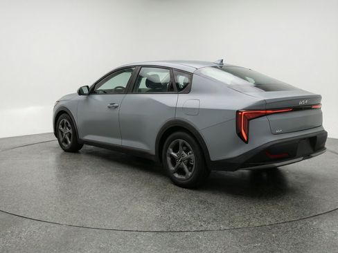 Used 2025 Kia K4 FWD image 6