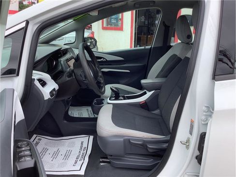 Used 2020 Chevrolet Bolt LT FWD image 11