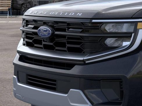 New 2026 Ford Expedition Platinum w/ Platinum Ultimate Package AWD/4WD image 17