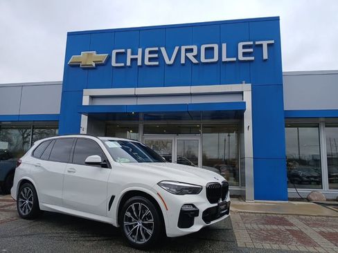 Used 2021 BMW X5 xDrive40i w/ M Sport Package image 1