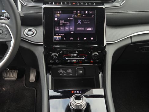 New 2025 Jeep Grand Cherokee L Altitude image 18