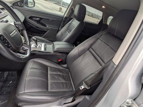 Used 2020 Land Rover Range Rover Evoque SE image 19