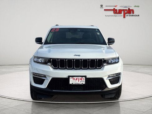 Used 2023 Jeep Grand Cherokee 4x4 image 8