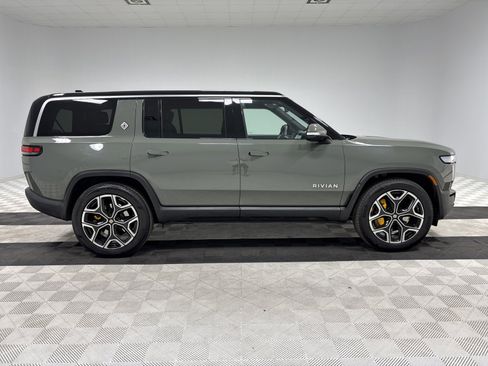 Used 2022 Rivian R1S Launch Edition image 6