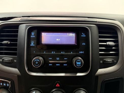 Used 2020 RAM 1500 Tradesman w/ Chrome Appearance Group AWD/4WD image 16