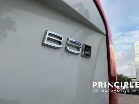 Certified 2024 Volvo XC90 B5 Plus AWD/4WD image 11