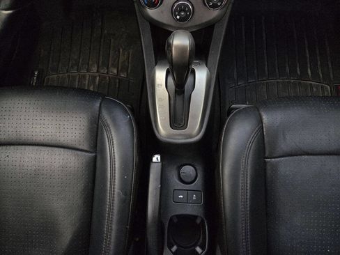 Used 2015 Chevrolet Sonic LTZ image 39