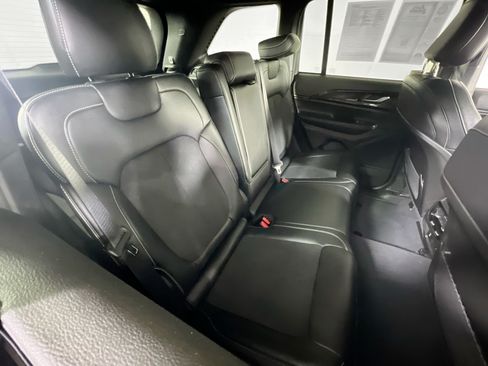 Used 2023 Jeep Grand Cherokee Altitude AWD/4WD image 26