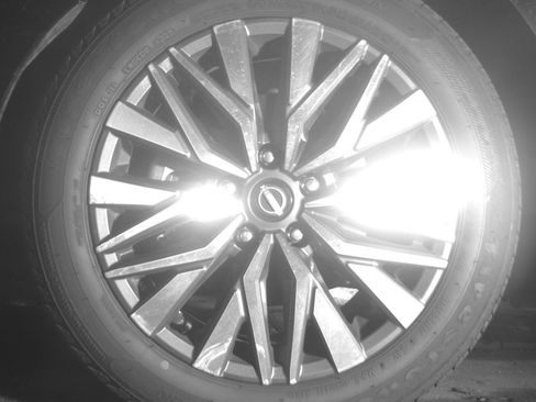 Used 2025 Nissan Altima 2.5 SV FWD image 12