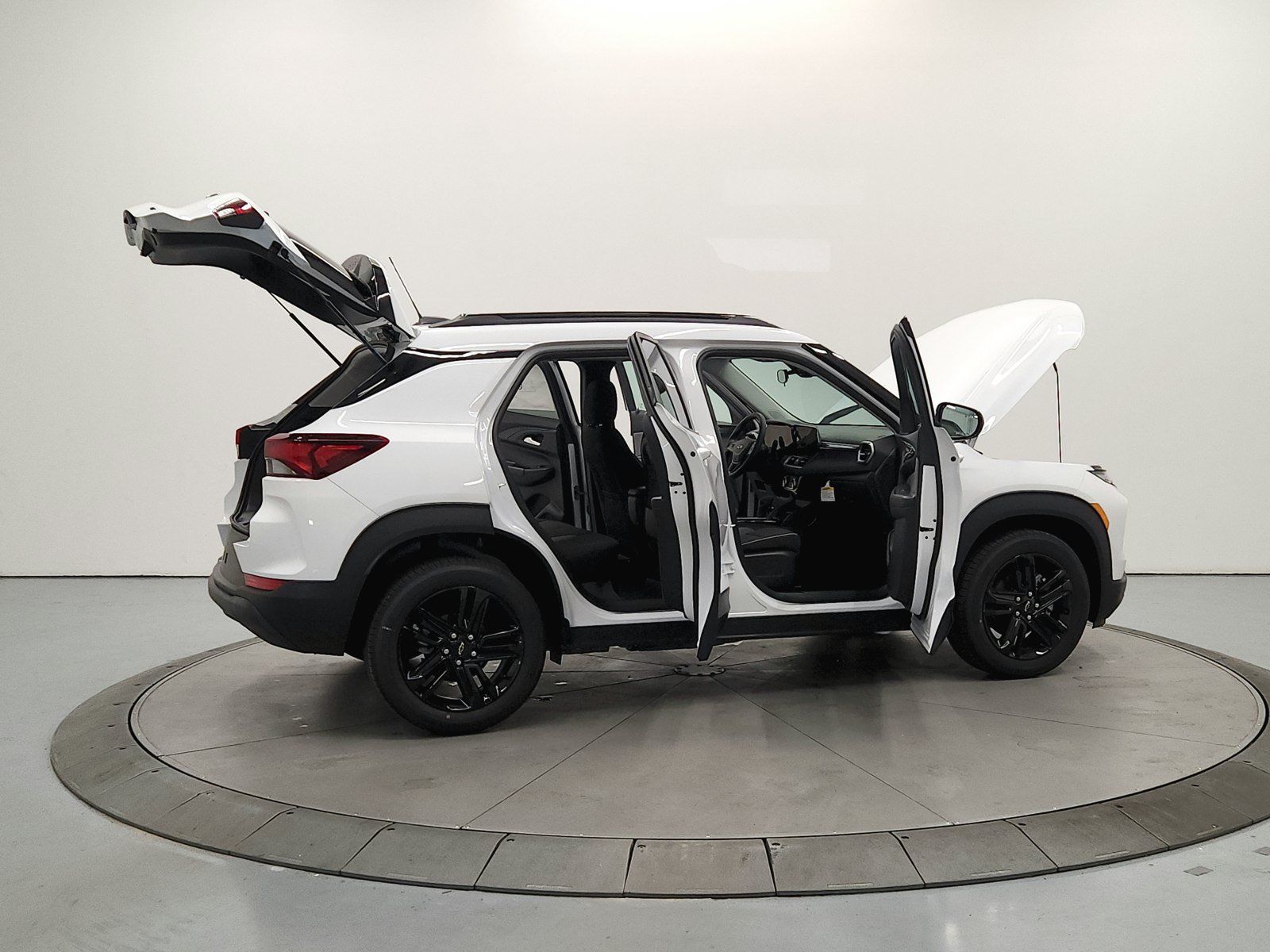 New 2026 Chevrolet TrailBlazer LT w/ Midnight Edition FWD image 16