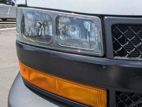 Used 2024 Chevrolet Express 3500 LS RWD image 10