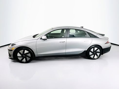 Used 2024 Hyundai Ioniq 6 SE RWD image 4