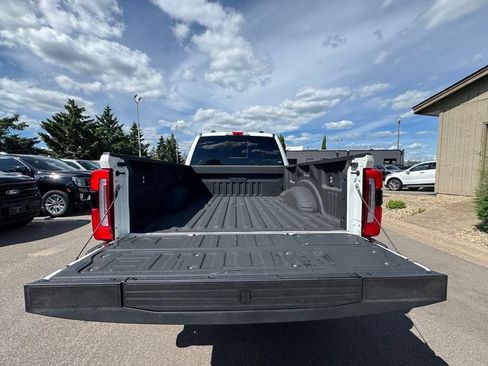 Used 2026 Ford F350 Platinum w/ FX4 Off-Road Package AWD/4WD image 12