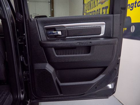 Used 2021 RAM 1500 Classic Warlock image 12