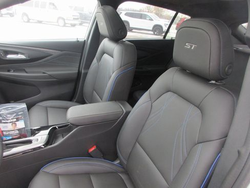 New 2026 Buick Envista Sport Touring w/ Convenience I Package image 12