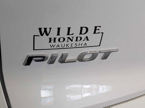 Used 2022 Honda Pilot Sport image 13