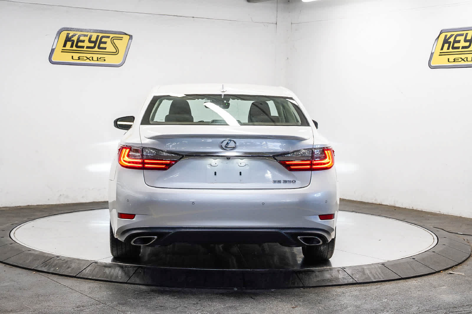 Used 2018 Lexus ES 350 w/ Premier Package FWD image 3