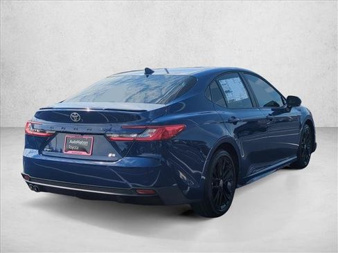 Used 2025 Toyota Camry SE FWD image 5