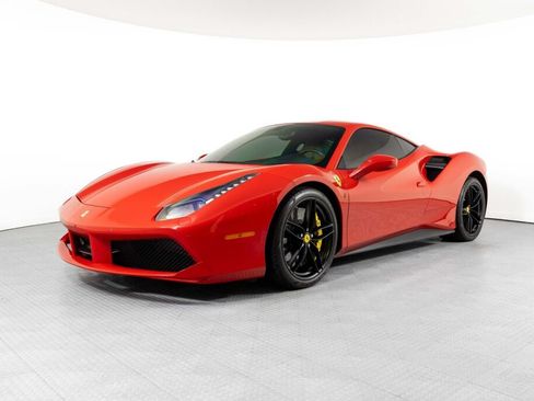 Used 2017 Ferrari 488 GTB RWD image 17