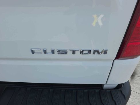 Used 2025 Chevrolet Silverado 1500 Custom image 8
