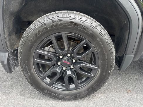 Used 2024 GMC Sierra 1500 Elevation w/ Elevation Premium Package AWD/4WD image 32