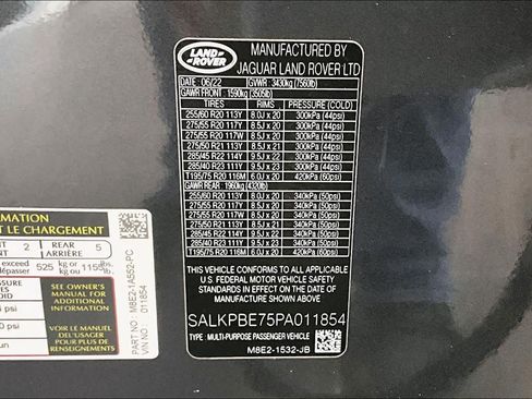 Used 2023 Land Rover Range Rover Long Wheelbase SE image 64