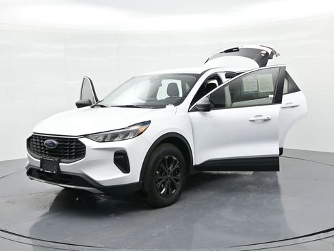 Used 2024 Ford Escape Active image 24