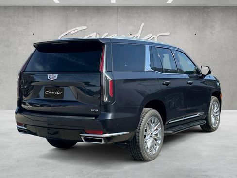 Used 2023 Cadillac Escalade Premium Luxury image 16