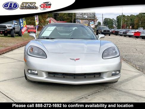 Used 2007 Chevrolet Corvette Convertible w/ Preferred Equipment Group image 2