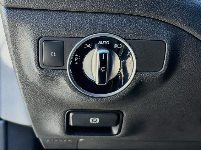 Used 2015 Mercedes-Benz CLA 250 4MATIC image 9