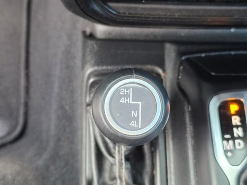 Used 2021 Jeep Wrangler Unlimited Sahara w/ Cold Weather Group AWD/4WD image 34