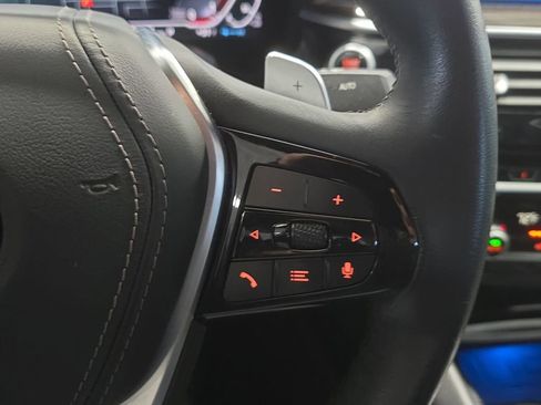 Used 2023 BMW 530e w/ Convenience Package image 18