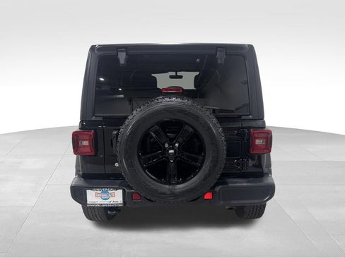 Used 2020 Jeep Wrangler Unlimited Sahara w/ Dual Top Group AWD/4WD image 21