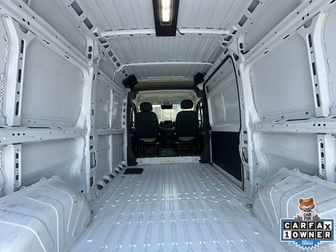 Used 2025 RAM ProMaster 2500 w/ Convenience Group FWD image 19