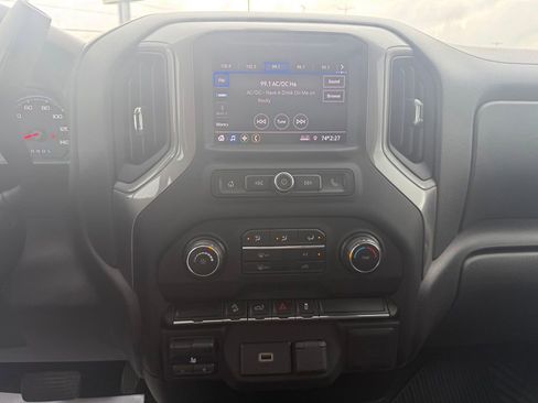 Used 2020 Chevrolet Silverado 1500 Custom Trail Boss w/ Custom Convenience Package AWD/4WD image 21