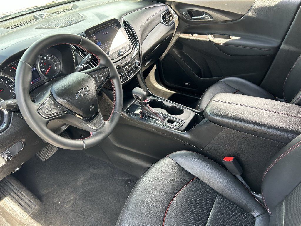 Used 2022 Chevrolet Equinox RS w/ RS Leather Package FWD image 18