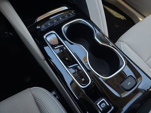 Certified 2023 Buick Envision Avenir AWD/4WD image 21