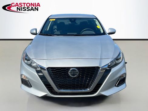 Used 2022 Nissan Altima 2.5 S image 2