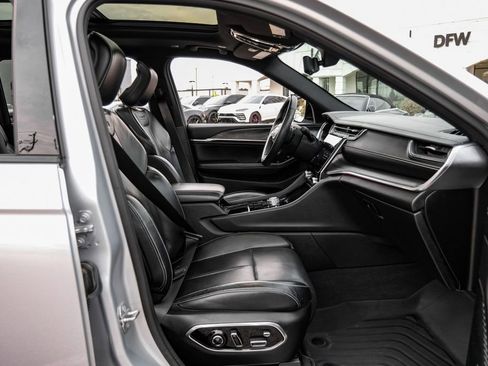 Used 2021 Jeep Grand Cherokee L Overland w/ Luxury Tech Group IV image 40